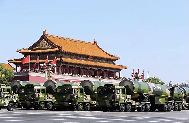 开云体育下载-传百名老一代领导后代参加阅兵后聚餐，名单曝光，一画面信息量大