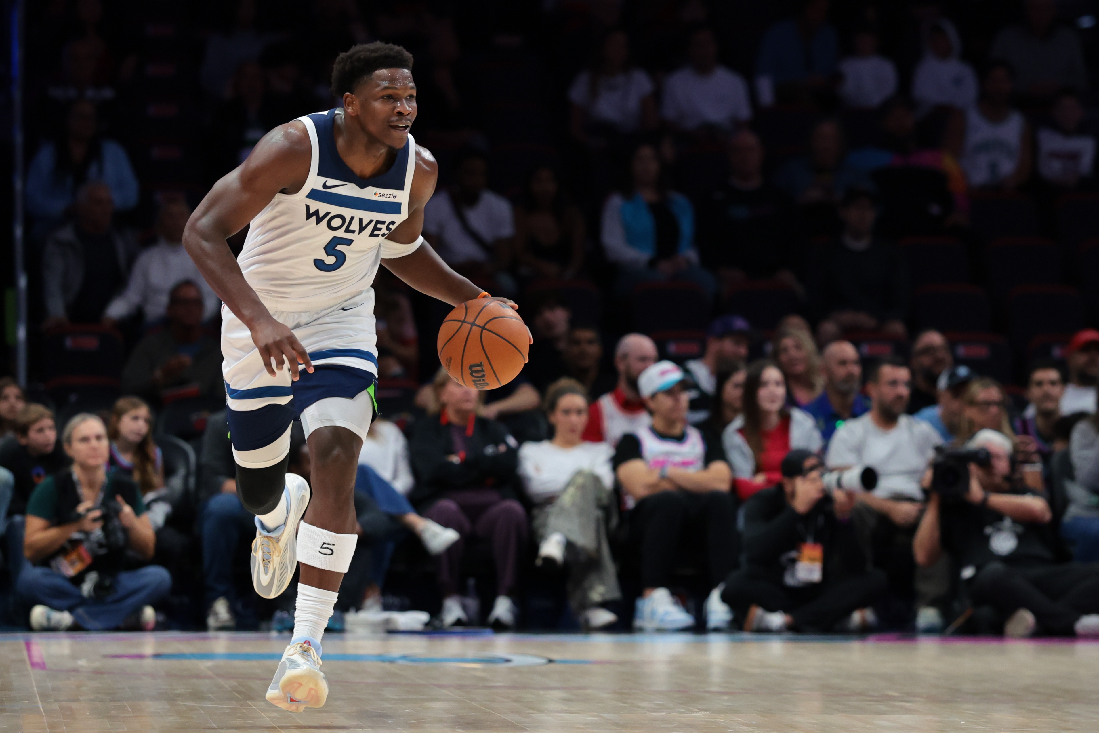 开云体育APP下载-25岁前砍40+分卫榜：乔丹52次第一 华子28次第二 科比27次第三