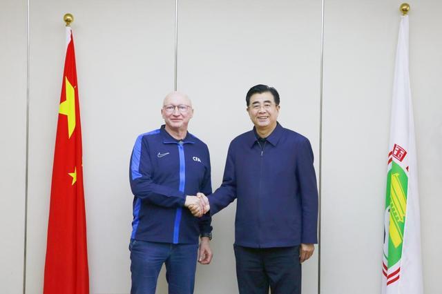 开云官网-克瑞斯·范·普维尔德出任中国足协技术总监