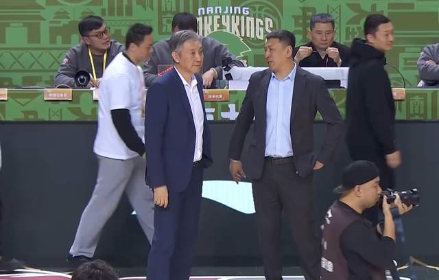 开云官网-神仙打架！鱼腩双加时掀翻黑马，郭昊文独砍31+6+10，贺希宁28+7